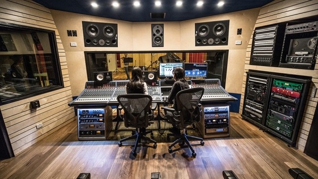 Phenomenal recording facility rates among the worlds best!
