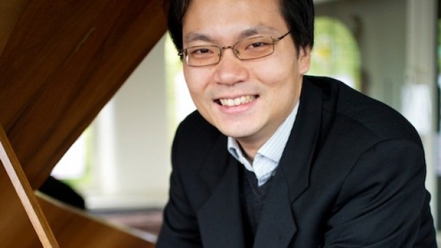 School of Music welcomes pianist Mike Cheng-Yu Lee Mike Cheng-Yu Lee joins the ANU School of Music. (photo credit: Ellen Zaslaw)