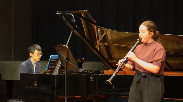 Photo: ANU School of Music students Mingrang Li and Sarah Williamson. Image by Yun Hu